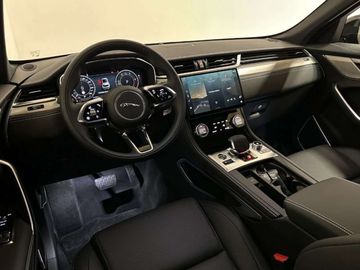 Car image 30