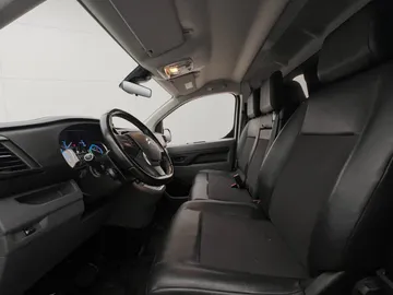 Car image 33