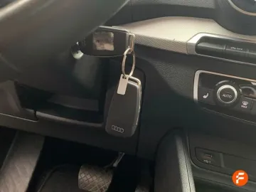 Car image 27