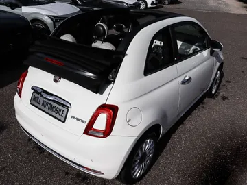 Car image 15