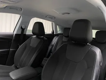 Car image 46
