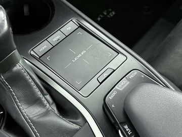 Car image 33