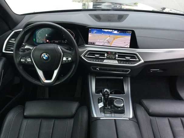 BMW X5 xDrive30d xLine 195 kW image number 8