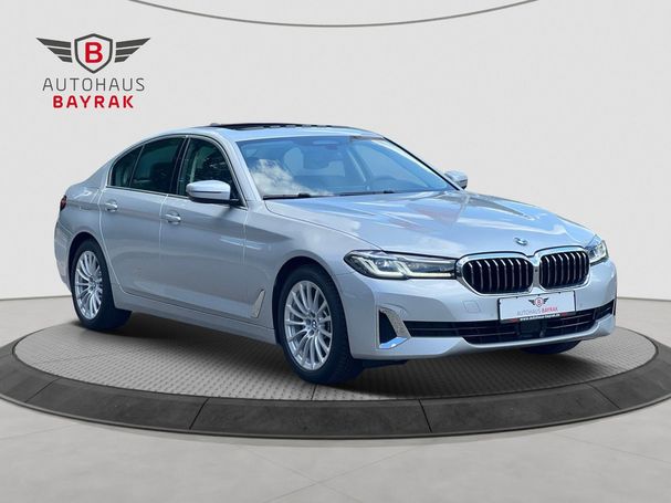 BMW 520d Luxury Line 140 kW image number 2