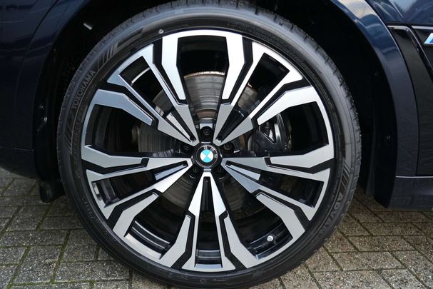 BMW X7 M60i xDrive 390 kW image number 6