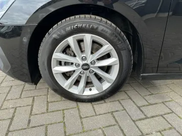 Car image 39