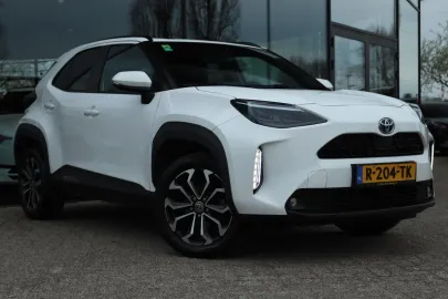Car image 2