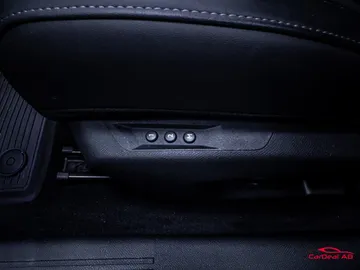 Car image 36