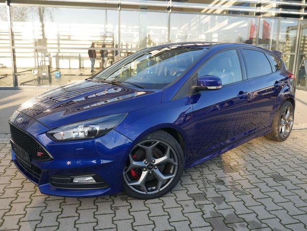 Ford Focus 2.0 EcoBoost 184 kW image number 2