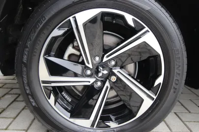 Car image 49