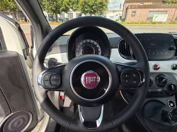 Car image 17