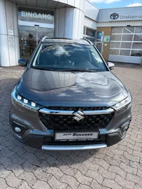 Car image 2