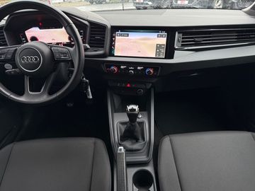 Car image 26