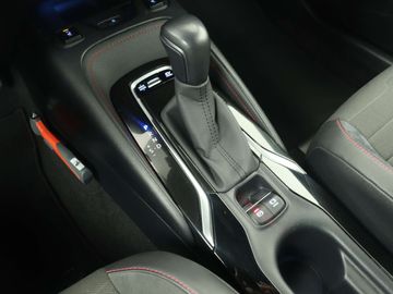 Car image 12