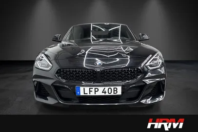 Car image 4