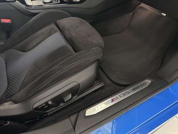 Car image 36