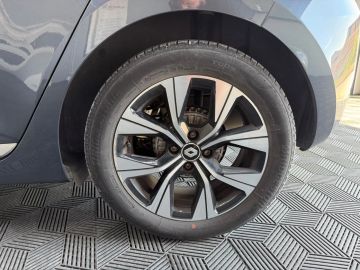 Car image 29