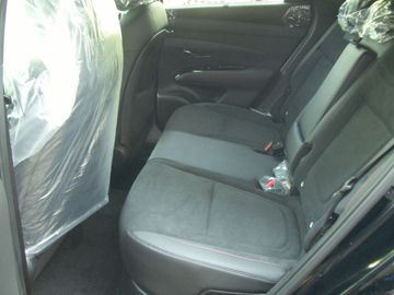 Car image 30