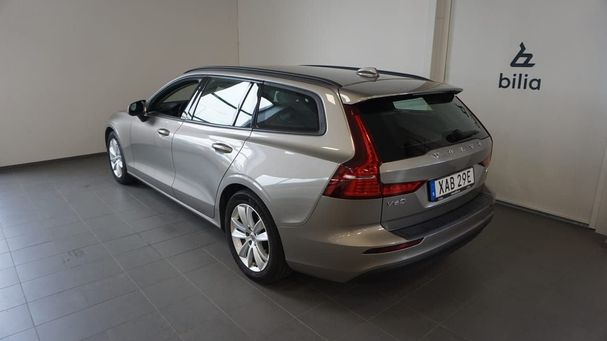 Volvo V60 D3 Momentum 111 kW image number 3