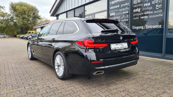 BMW 520d Touring Luxury Line 140 kW image number 4