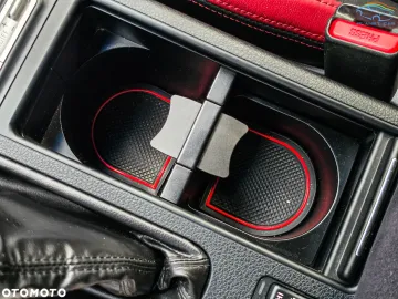 Car image 40