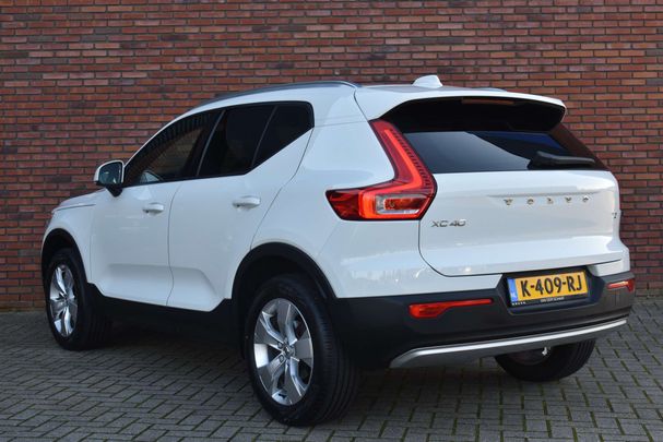 Volvo XC40 T2 Momentum 95 kW image number 2