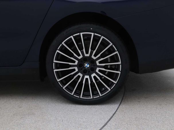 BMW i7 M70 xDrive 485 kW image number 22