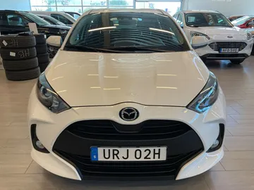 Car image 3