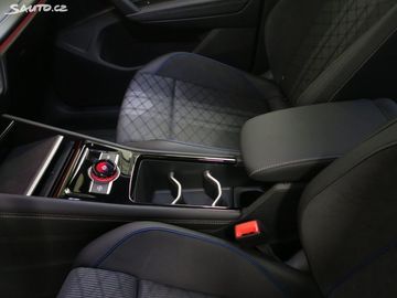 Car image 37