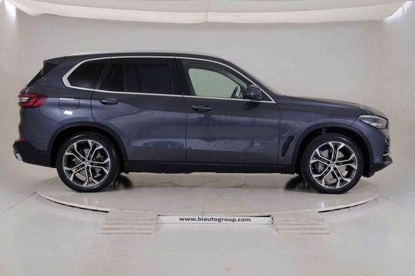 BMW X5 45e xDrive 290 kW image number 6