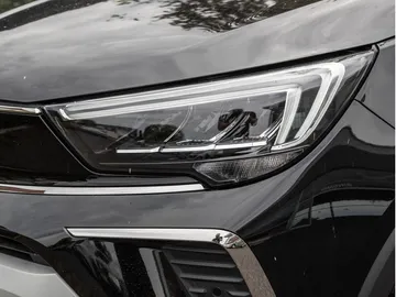 Car image 24