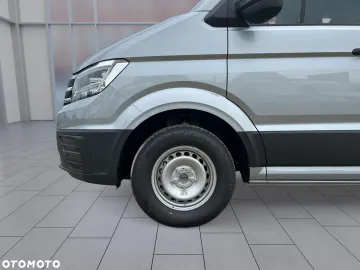 Car image 36