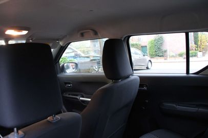 Car image 14