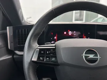 Car image 33