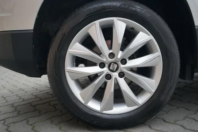 Car image 34