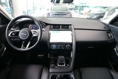 Car image 26