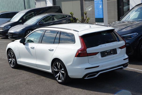 Volvo V60 T6 R Design AWD 251 kW image number 4