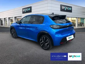 Car image 5
