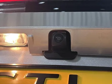 Car image 33