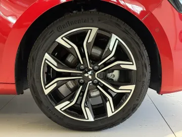 Car image 27