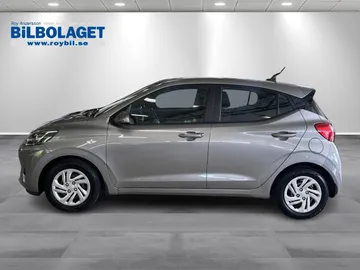Car image 3