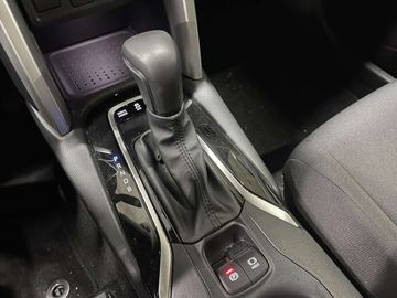 Car image 17