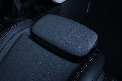 Car image 31