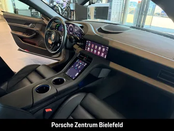 Car image 33