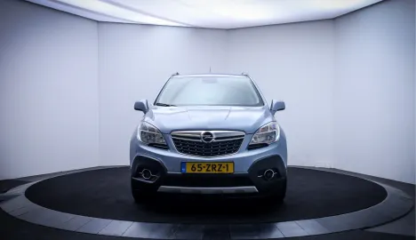 Car image 3