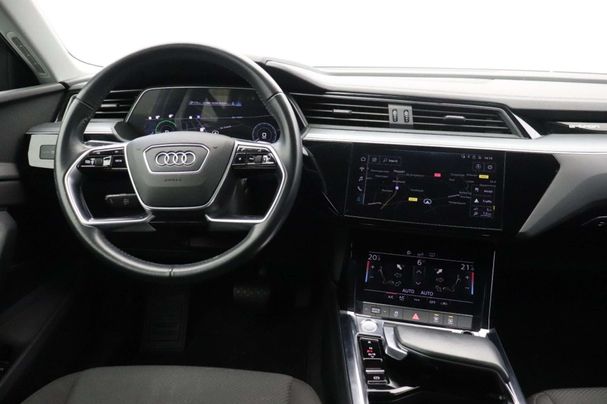 Audi e-tron 50 quattro Sportback 230 kW image number 4