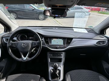 Car image 16