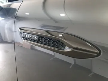 Car image 31
