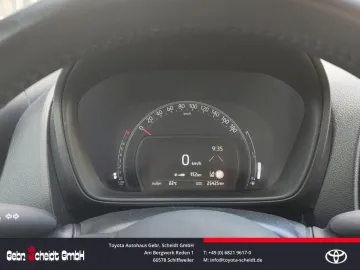 Car image 20