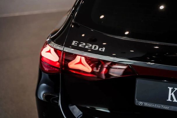 Mercedes-Benz E 220 145 kW image number 11